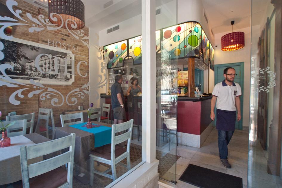 Hotel Hostal Chic Sant Feliu de Guíxols Buitenkant foto