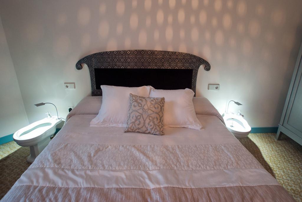Hotel Hostal Chic Sant Feliu de Guíxols Kamer foto
