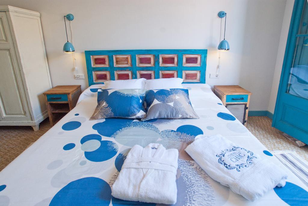 Hotel Hostal Chic Sant Feliu de Guíxols Kamer foto
