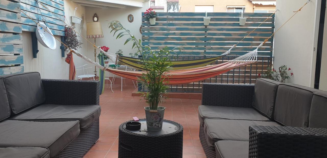 Hotel Hostal Chic Sant Feliu de Guíxols Buitenkant foto