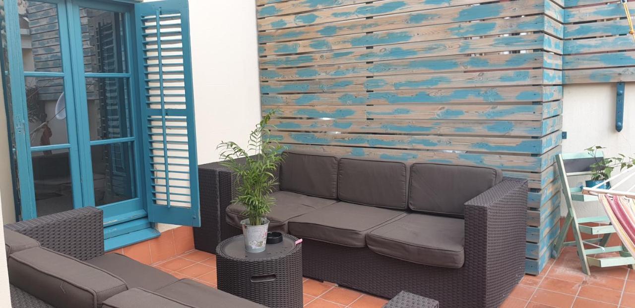 Hotel Hostal Chic Sant Feliu de Guíxols Buitenkant foto