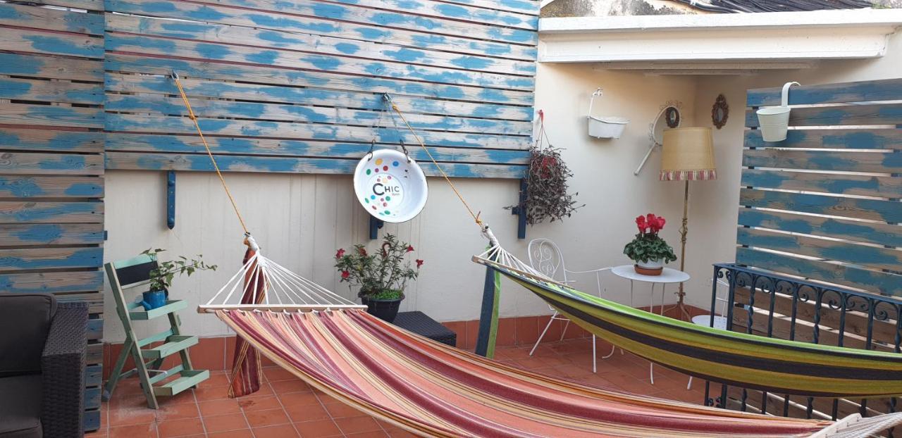 Hotel Hostal Chic Sant Feliu de Guíxols Buitenkant foto